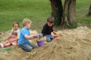 FreiwilligenTag-wir bauen den ASB KiTaKindern einen neuen Sandkasten